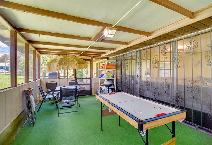 Family Friendly Home On Lake Tulane: Great Views!