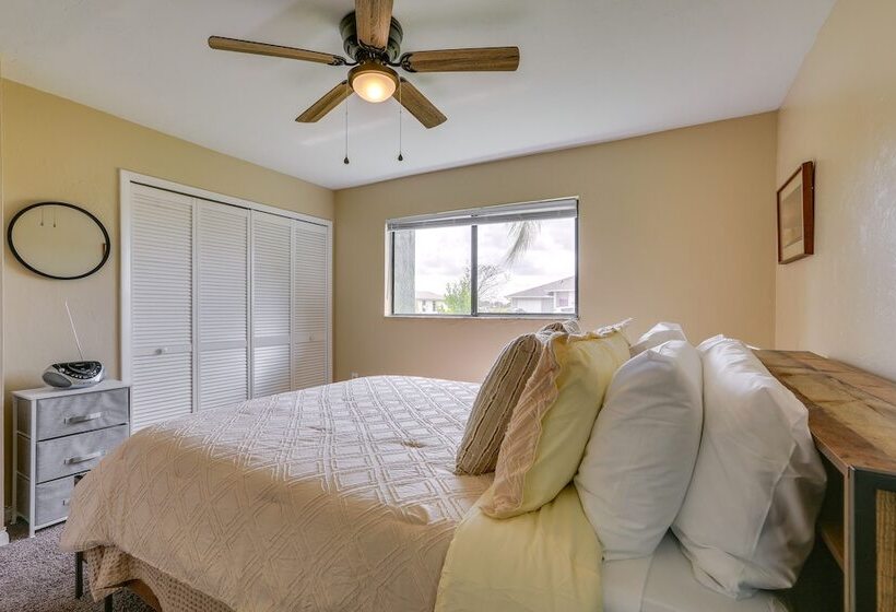 Family Friendly Lehigh Acres Home: Screened Porch!