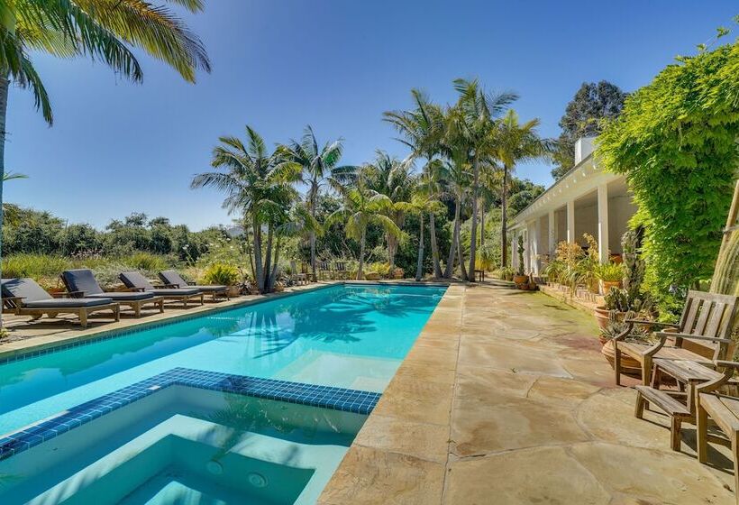 Farmhouse Chic Carpinteria Cottage W/ Pool Access