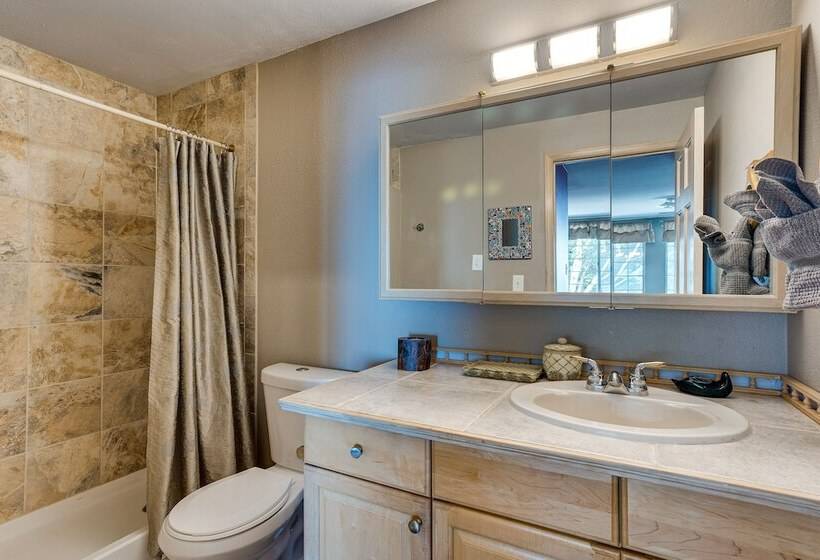 Federal Way Vacation Rental: Bay & Mountain Views!