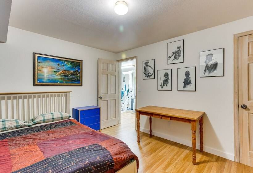 Federal Way Vacation Rental: Bay & Mountain Views!