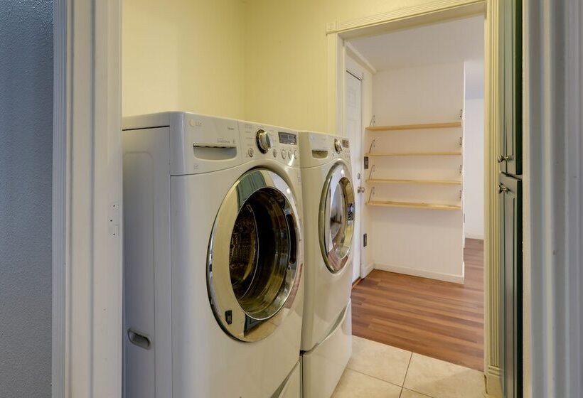 Flagstaff Home W/ Patio & Fire Pit: 4 Mi To Town!