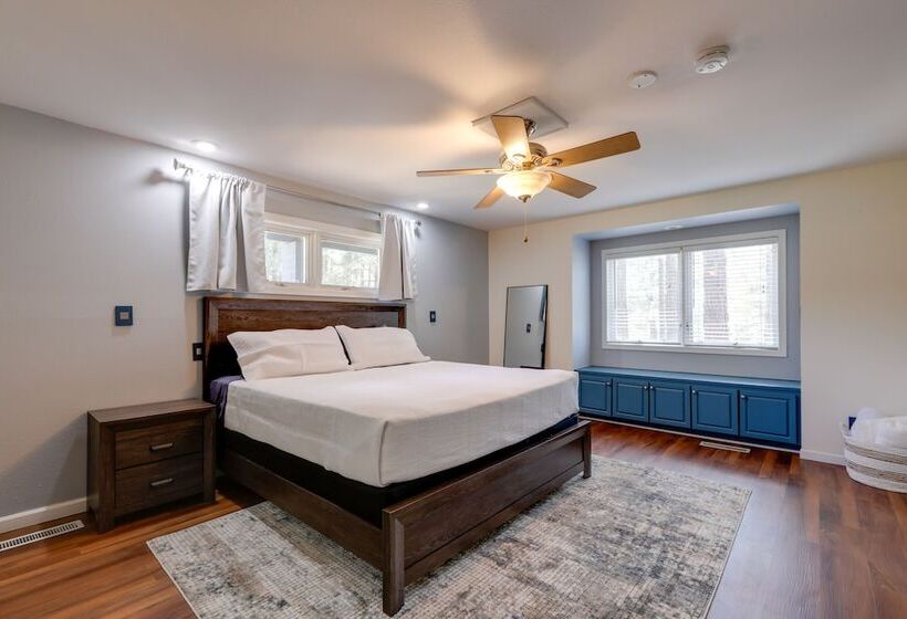 Flagstaff Home W/ Patio & Fire Pit: 4 Mi To Town!