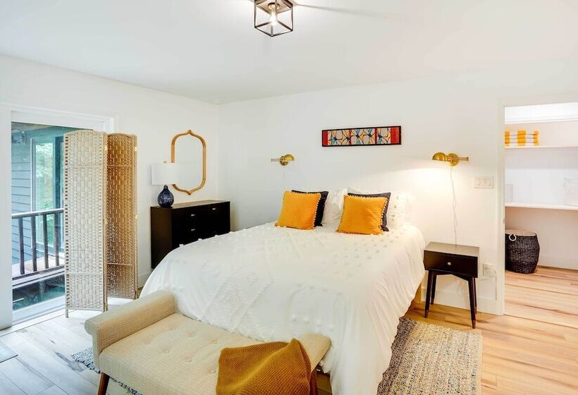 Fully Remodeled Saugerties Retreat On 7 Acres!