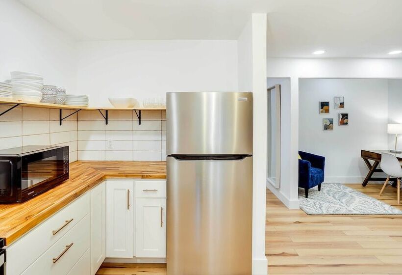 Fully Remodeled Saugerties Retreat On 7 Acres!