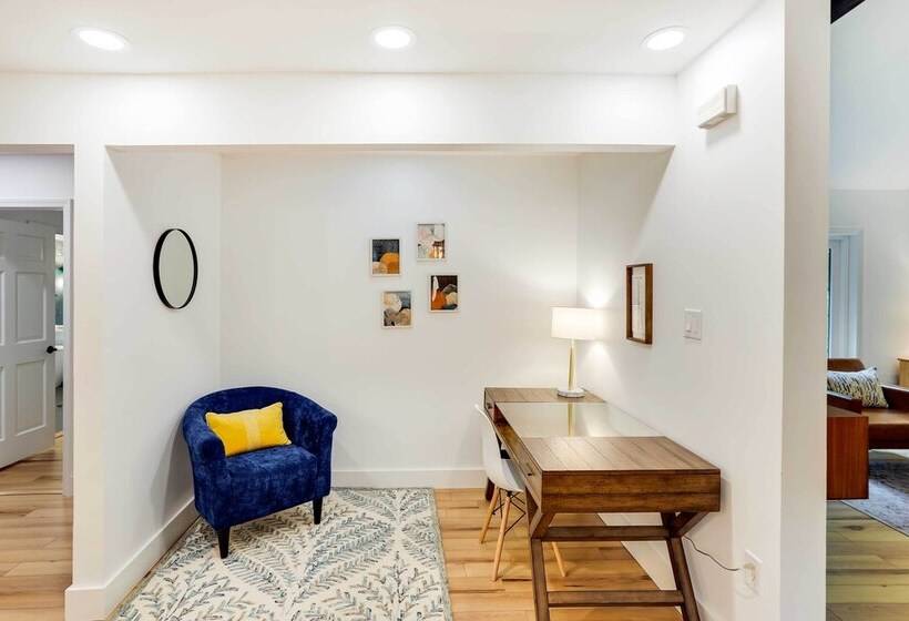 Fully Remodeled Saugerties Retreat On 7 Acres!