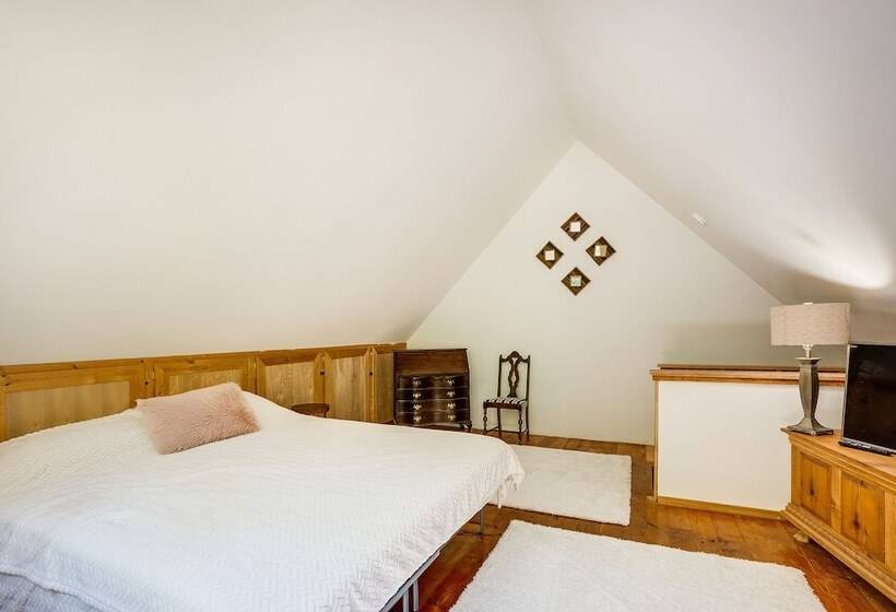 Gold Beach Vacation Rental: Close To Beaches!