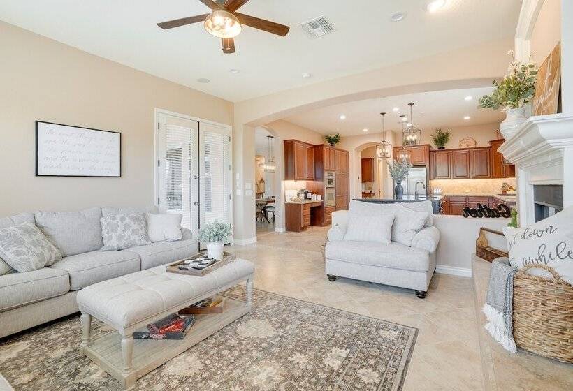 Goodyear Oasis W/ Private Pool & Hot Tub!