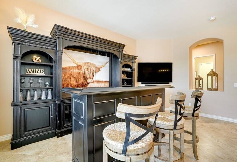 Goodyear Oasis W/ Private Pool & Hot Tub!