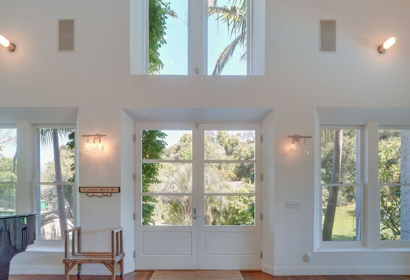 Gorgeous Carpinteria Home: Pool, Spa, Fireplaces!