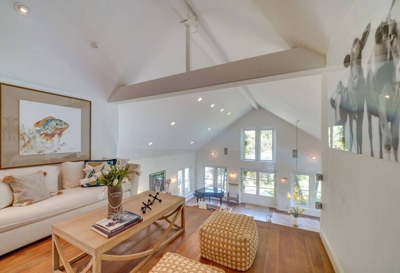 Gorgeous Carpinteria Home: Pool, Spa, Fireplaces!