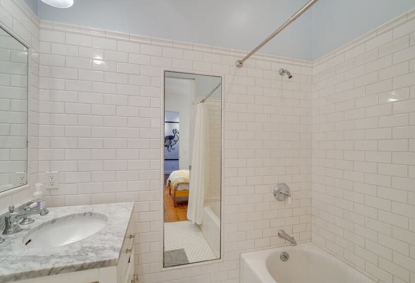 Gorgeous Carpinteria Home: Pool, Spa, Fireplaces!