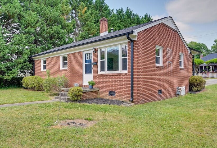 Greensboro Vacation Rental: 2 Mi To Downtown!