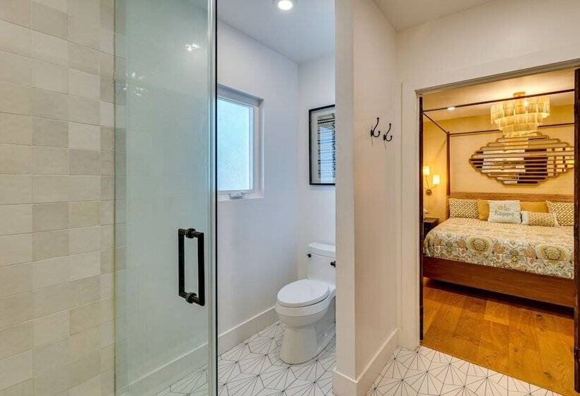 Hawthorne Home W/ Covered Patio & Basketball Court