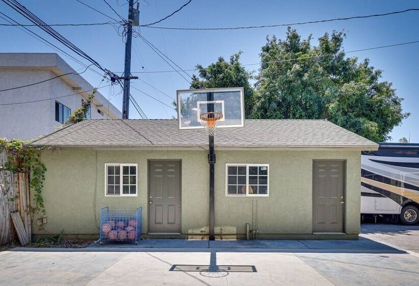 Hawthorne Home W/ Covered Patio & Basketball Court