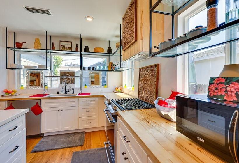 Hawthorne Home W/ Covered Patio & Basketball Court