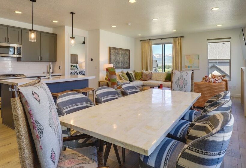 Heber Haven W/ Cozy Fireplace & Mountain Views!