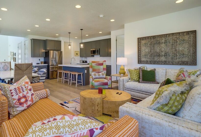 Heber Haven W/ Cozy Fireplace & Mountain Views!