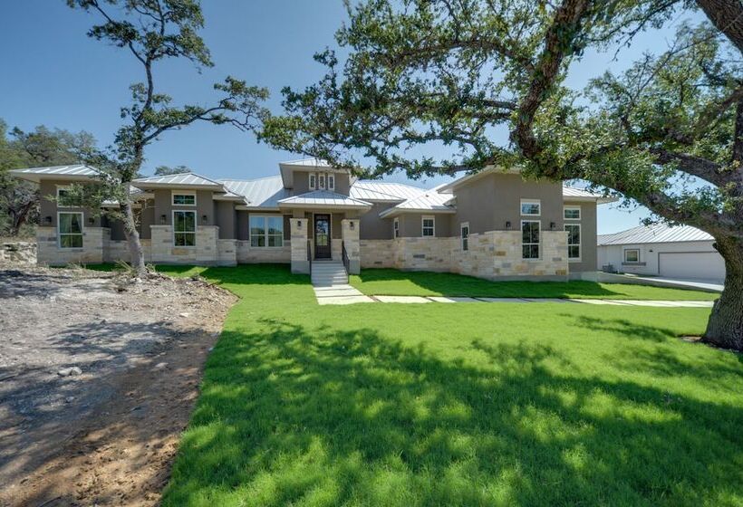 Hill Country Oasis In Spring Branch W/ Patio!