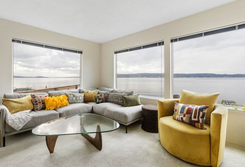 Beachfront Historical Home In University Place!