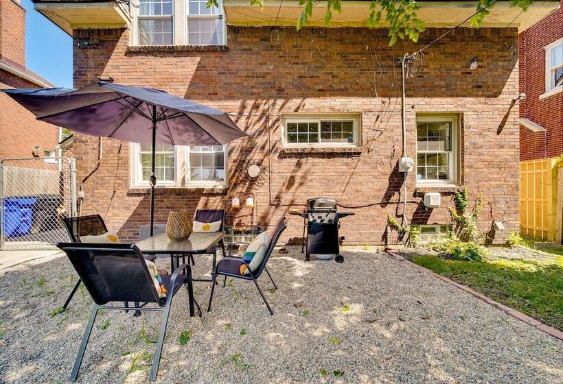 Historic Detroit Bungalow: Pet & Family Friendly