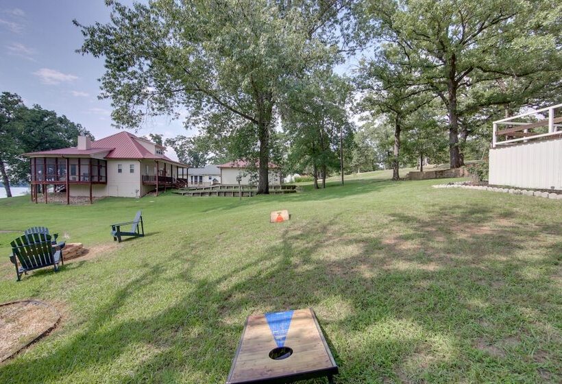 Home On Lake Bob Sandlin W/ Private Boat Dock!