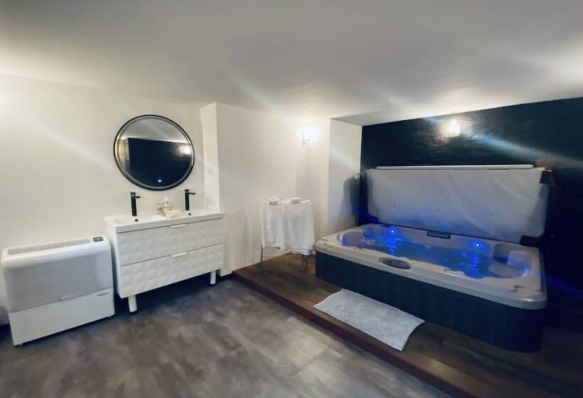 هتل 26 Rue Du Grand Maurian