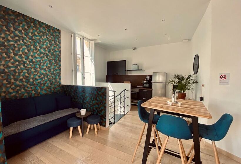 هتل 26 Rue Du Grand Maurian