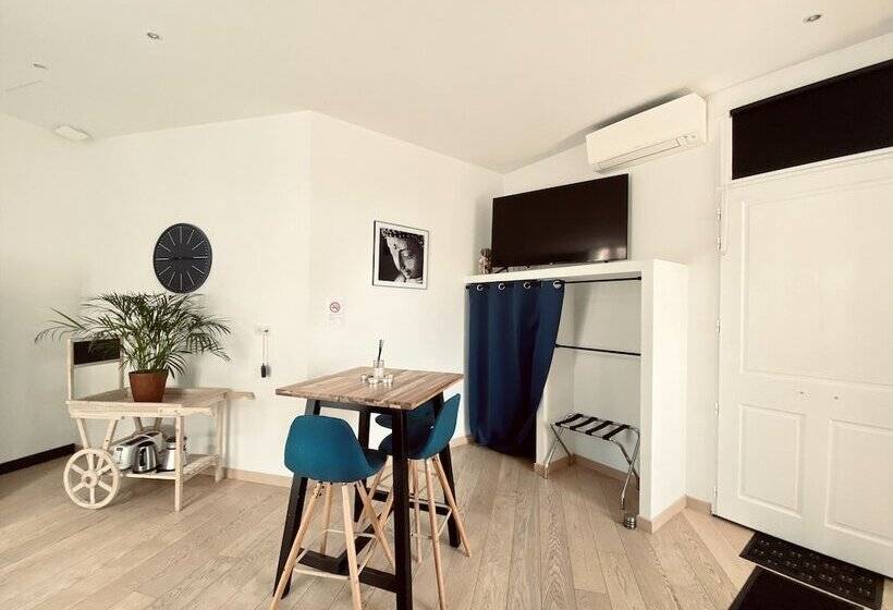 هتل 26 Rue Du Grand Maurian