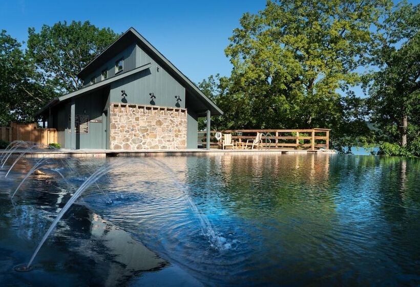 فندق Camp Long Creek