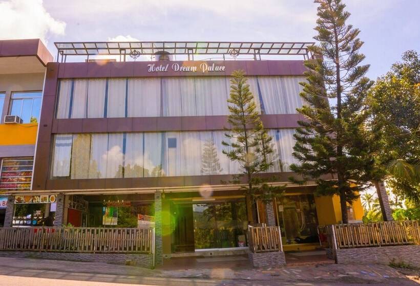 Отель Dream Palace