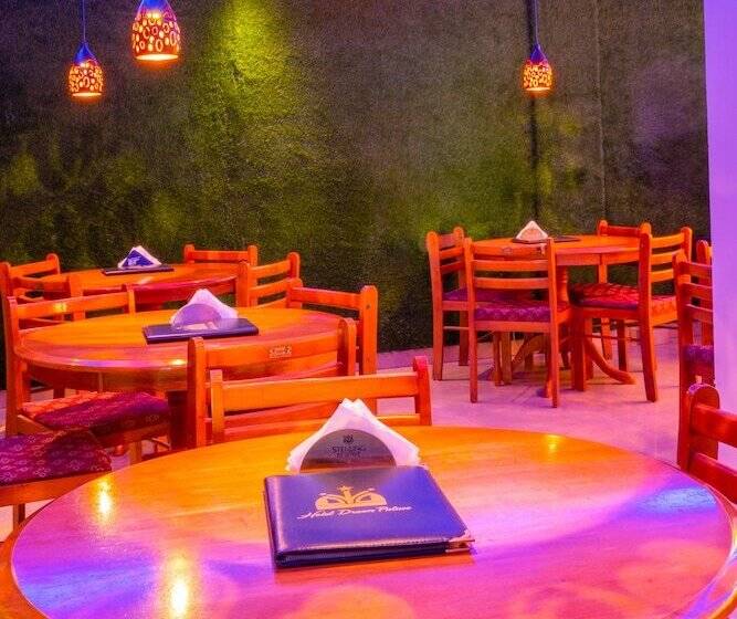 Отель Dream Palace