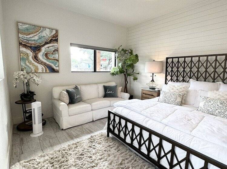 ホテル Eagles Landing Lodge Private Suites And Group Lodging