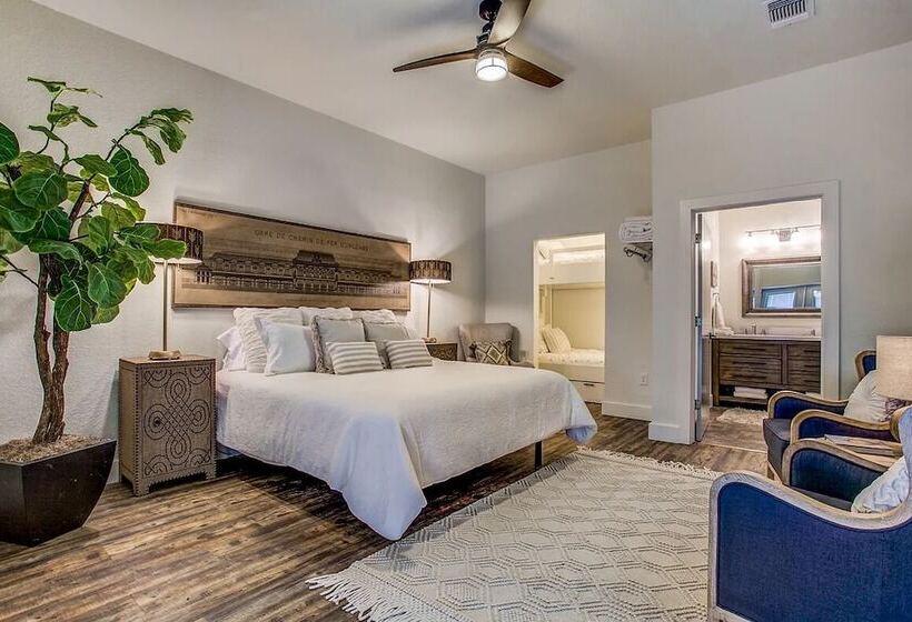 ホテル Eagles Landing Lodge Private Suites And Group Lodging