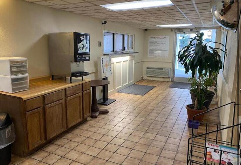 فندق Economy Inn Of Greenville, Near Ecu Health Center