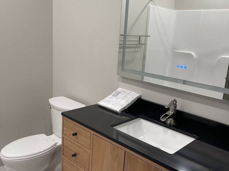 فندق Hamburg Inn & Suites