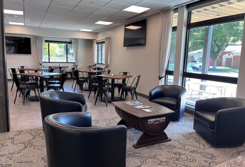 فندق Hamburg Inn & Suites