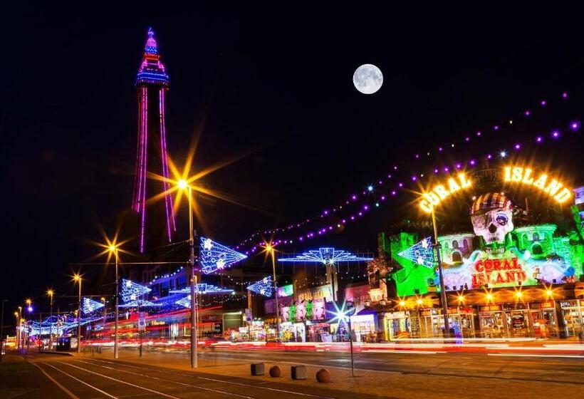 בית מלון כפרי Holiday Inn Blackpool, An Ihg