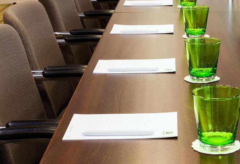 בית מלון כפרי Holiday Inn Blackpool, An Ihg