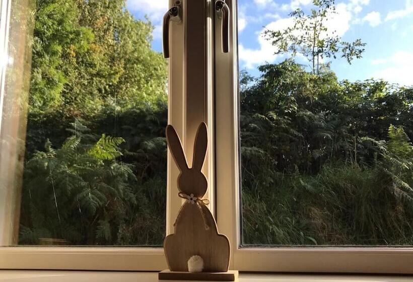 فندق Hollybush Lodges