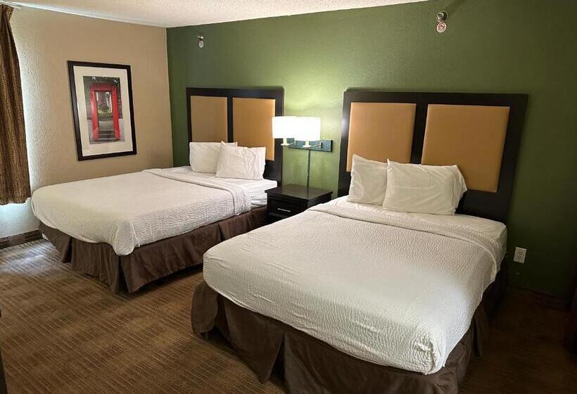 فندق Hometowne Studios By Red Roof Southfield