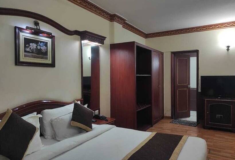 בית מלון כפרי Melrose Inn