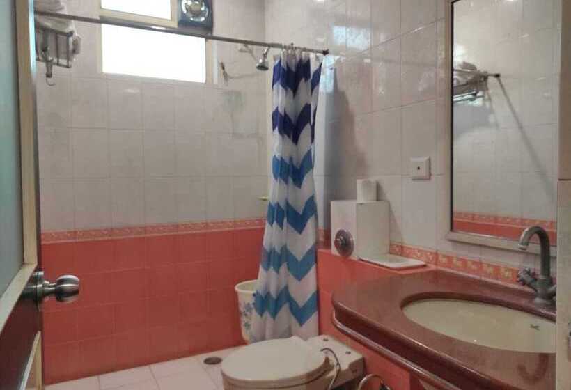 בית מלון כפרי Melrose Inn