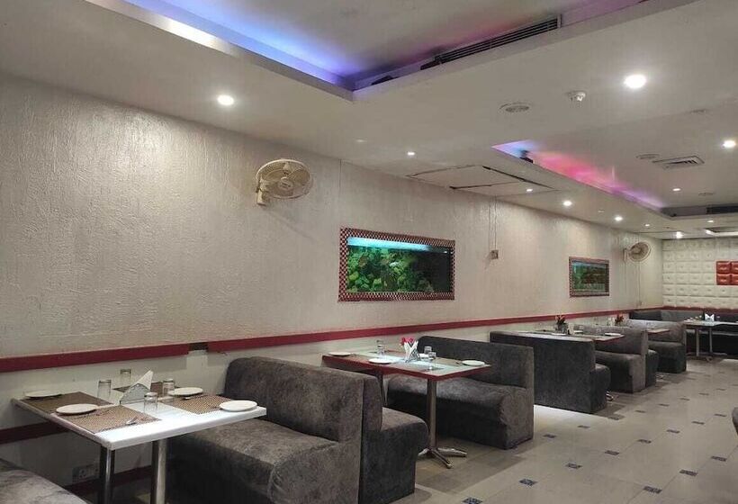 בית מלון כפרי Melrose Inn