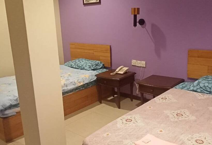 هتل Pavilion Inn