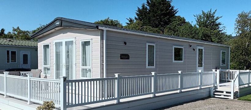 Отель Project Binka Luxury Caravan / Lodge 2 Bedrooms