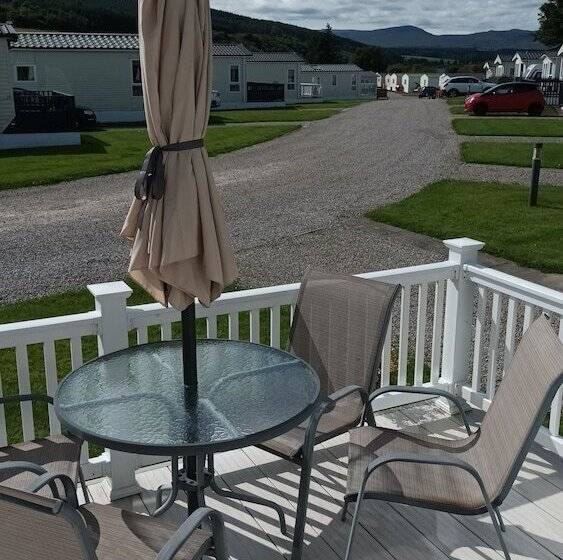 Отель Project Binka Luxury Caravan / Lodge 2 Bedrooms