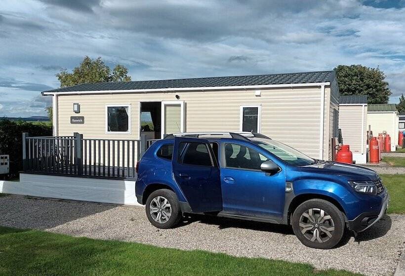 Отель Project Binka Luxury Caravan / Lodge 2 Bedrooms