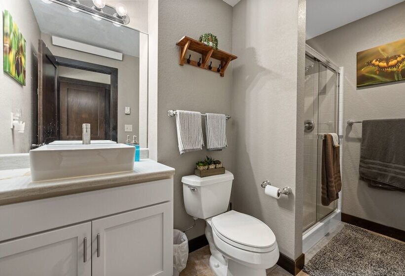 فندق ريفى Cheyenne River Ranch With Hot Tub