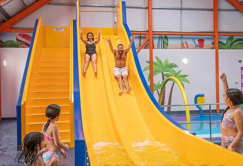 בית מלון כפרי 6 Berth Holiday Home At Seawick Holiday Park